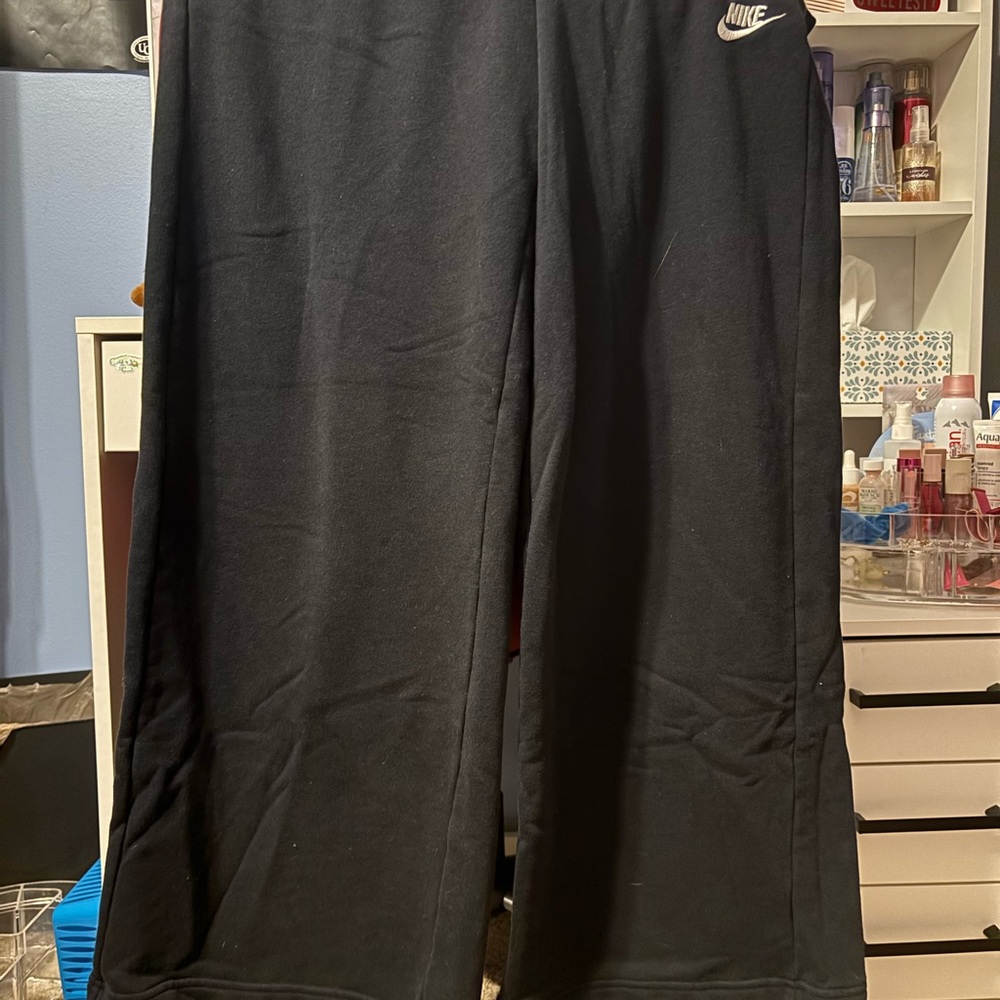 Nike womens black wide legged sweatpants